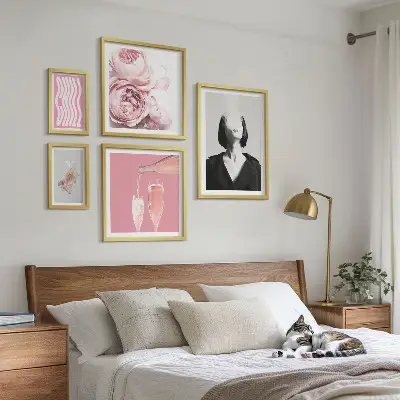 Billedsæt over sofa Chill Wine Woman i røgfarvet nuance