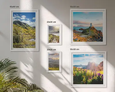 Billedsæt med bjerglandskaber naturmotiv til væggen over sofaen