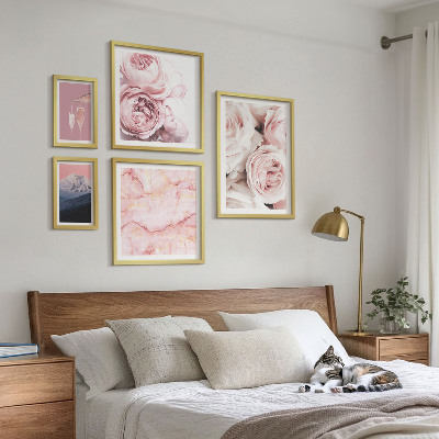 Billedkomposition til væg Elegant accent med lyserøde blomster