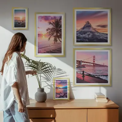 Billedsæt over sofa med havlandskaber og palmer
