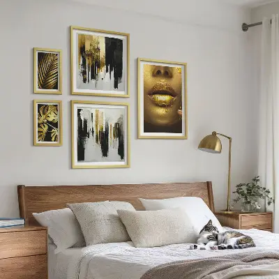 Billedkomposition til væg med motiv af glamourøse planteansigter