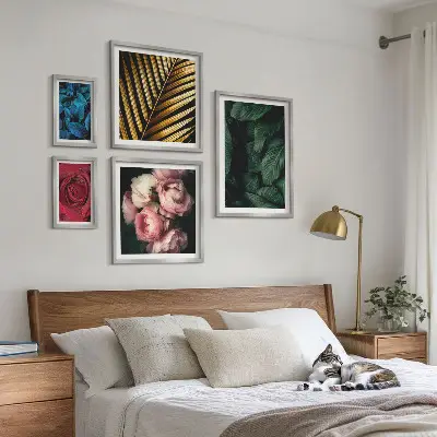 Billedkomposition til væg med planteblomstermotiver