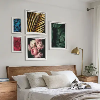 Billedkomposition til væg med planteblomstermotiver