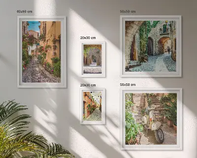 Billedsæt med charmerende gader med blomster til ophængning over sofa