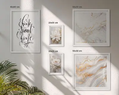 Billedsæt over sofa med stilfuldt blomstermotiv i marmoroptik