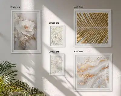 Billedsæt over sofa med stilfulde blomstermotiver