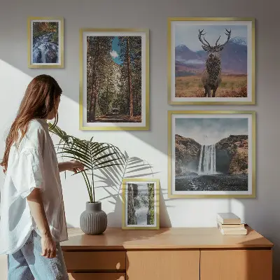 Billedsæt over sofa med motiv af natur og vandfald