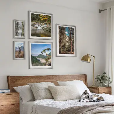 Billedkomposition til væg med bjerglandskaber og vild natur