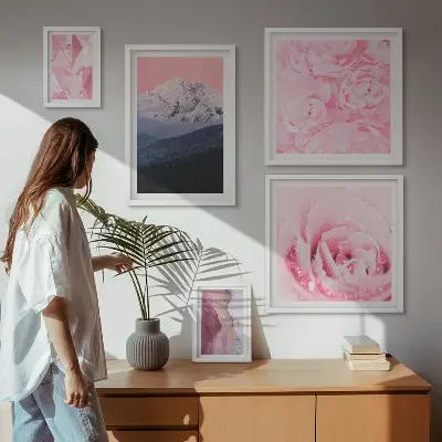 Billedsæt med lyserøde landskaber moderne blomstermotiver til ophæng over sofa