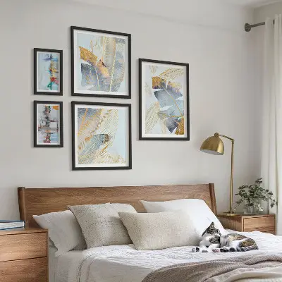 Billedkomposition til væg med moderne plantemotiver