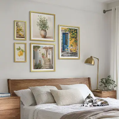 Billedkomposition til væg med inspiration i citrusstil