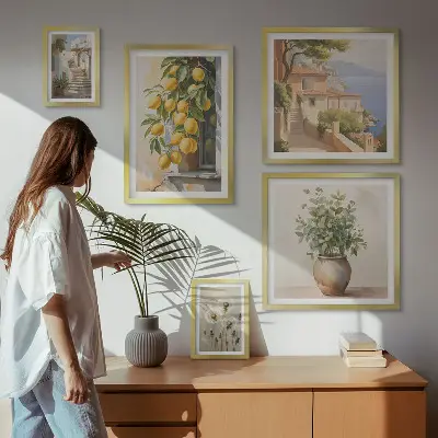 Billedsæt til væg over sofa med citrusmotiver i middelhavsstil