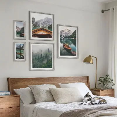 Billedsæt med bjergsøer billeder over sofa
