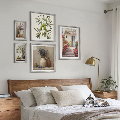 Billedsæt over sofa Stilfuldt interiør blomster frugter