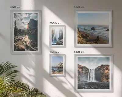 Billedsæt over sofa med landskaber af vandfald og strande