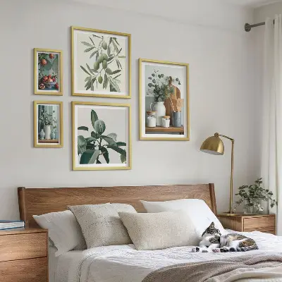 Billedkomposition til væg med naturlige skandinaviske planter