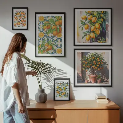 Billedsæt over sofa med vintage motiv af citrusfrugter og blomster