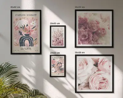 Billedkomposition til væg med blomsterdekorationer i boho-stil
