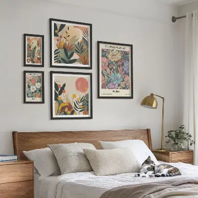 Billedkomposition til væg med blomstermotiver fra Paris og London