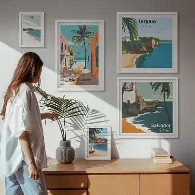 Billedkomposition til væg med farverige strande ved havet