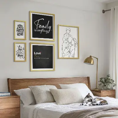 Billedkomposition til væg med motiv af familieværdier om kærlighed og nærhed