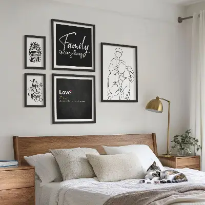 Billedkomposition til væg med motiv af familieværdier om kærlighed og nærhed
