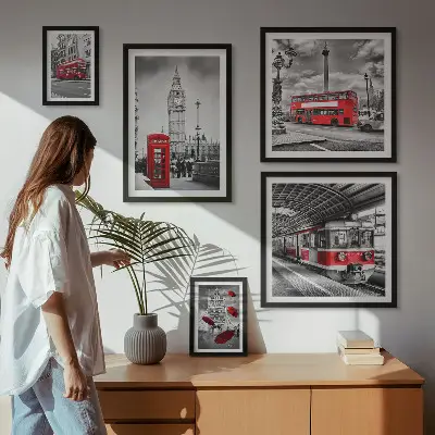 Billedsæt til væg over sofa motiver fra London med farveaccenter