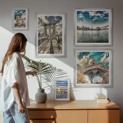 Billedsæt af bybroer og bystrukturer til ophængning over sofaen