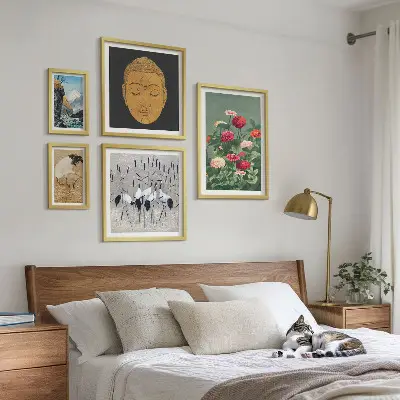 Billedsæt over sofa med asiatiske blomsterlandskaber