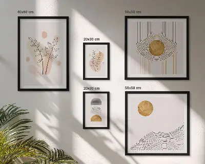 Billedsæt over sofa med minimalistiske plantemotiver