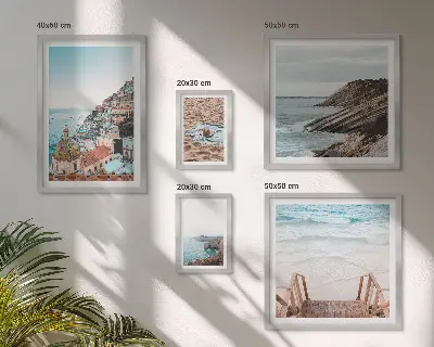 Billedsæt over sofa motiver af italienske byer, strande og afslapning
