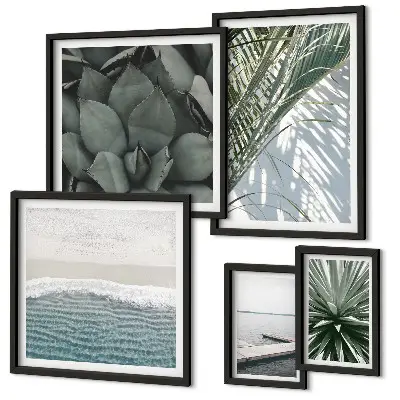 Billedsæt over sofa med motiv af tropiske planter ved havet