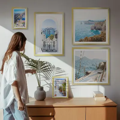 Billedsæt over sofa motiver af landskaber i græsk havarkitektur