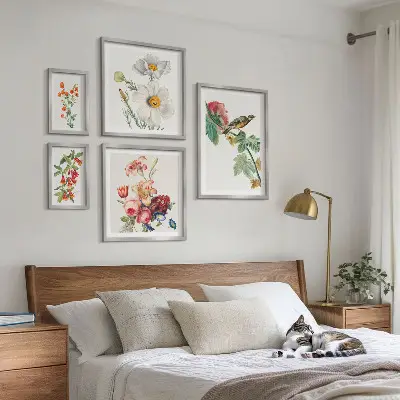 Billedkomposition til væg med vintage blomsterfugle