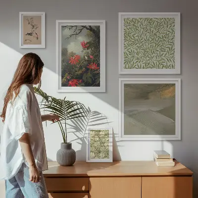 Billedkomposition til væg med naturlige motiver af blomster og fugle