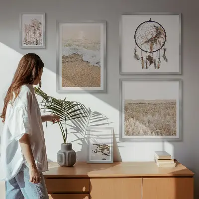 Billedsæt over sofa med naturlige strandlandskaber