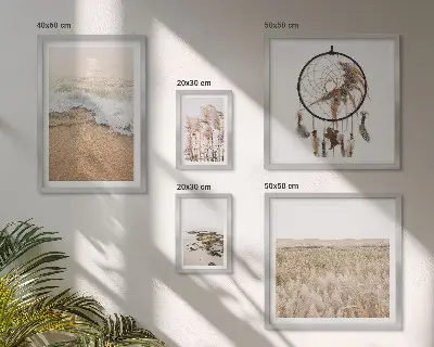 Billedsæt over sofa med naturlige strandlandskaber