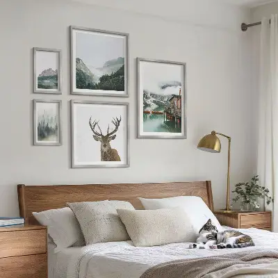 Billedsæt over sofa med bjerglandskaber i naturen