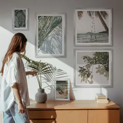 Billedsæt til ophængning over sofa med tropiske afslappende planter