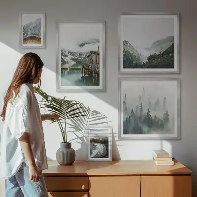 Billedsæt til væg med bjerglandskaber, huse og vand