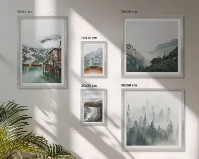 Billedsæt til væg med bjerglandskaber, huse og vand