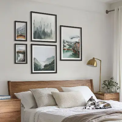 Billedsæt til væg med bjerglandskaber, huse og vand
