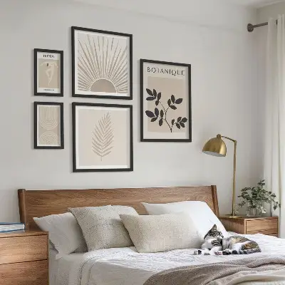 Billedkomposition til væg med stilfulde blomstergeometriske dekorationer