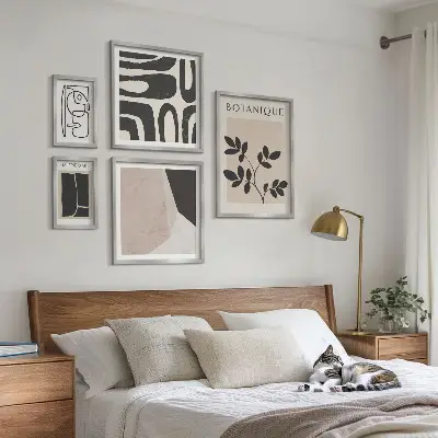 Billedkomposition til væg i stilfuld minimalistisk grafik
