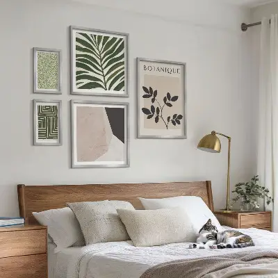 Billedkomposition til væg med moderne planteinspirationer