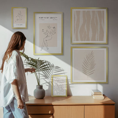 Billedsæt over sofa Stilfuld grafik af kvinder og planter
