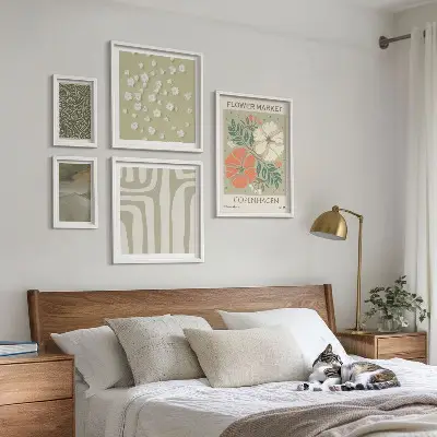 Billedsæt til sofa med plantemotiver i boho-stil