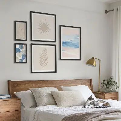 Abstrakte plantebølger billedsæt over sofa