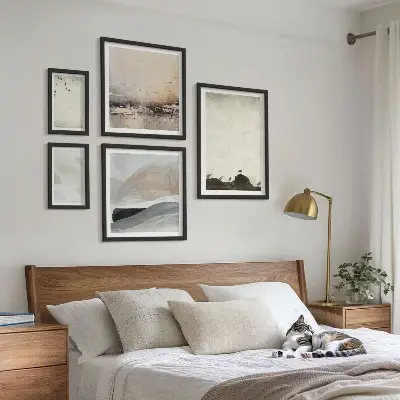 Fuglesten vægdekoration billedsæt over sofa med penselstrøg