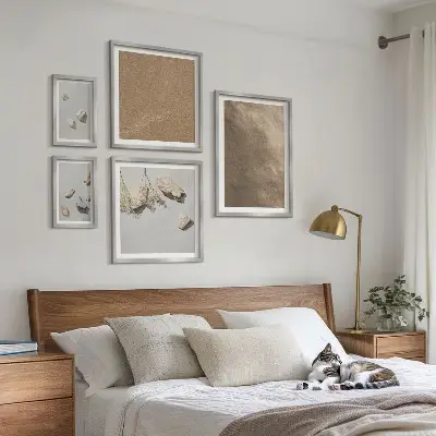 Billedsæt over sofa med motiv af naturlige strukturer fra Stenstrand